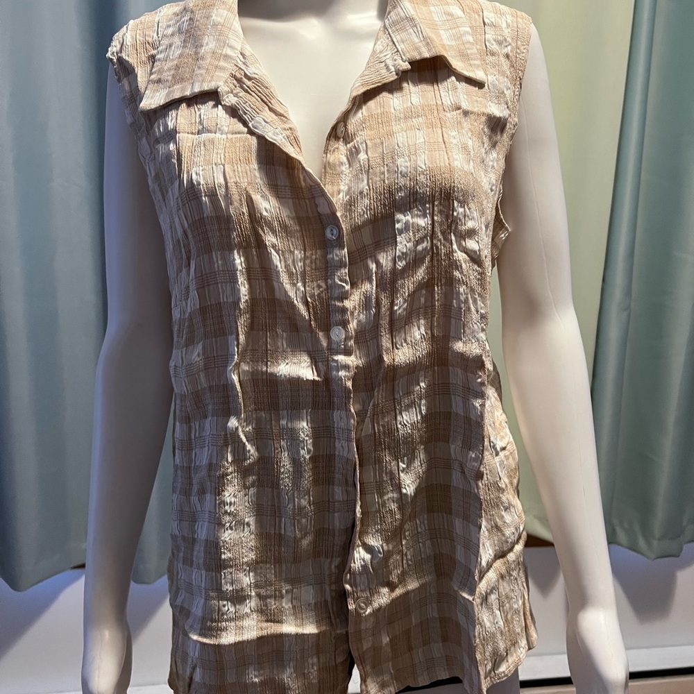 Simple blouse real comfortable u can wear with anything